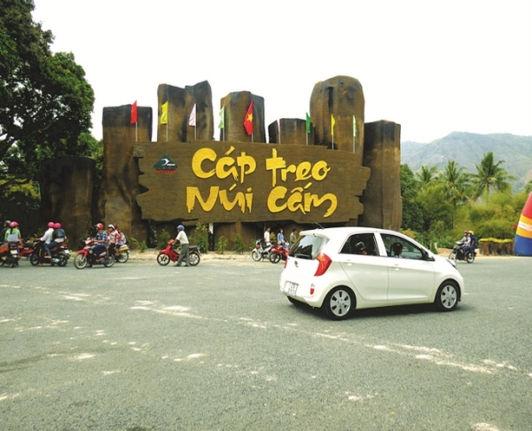 Cổng cáp treo núi Cấm (nguồn:angiangtourist.vn)
